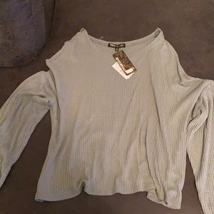 Honey and Sparkle brand top.⛄️